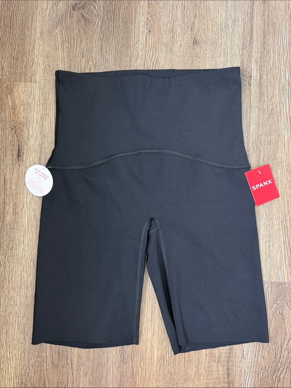 SPANX shape Booty Boost®
Bike Short FlexAppeal Performance Fabric